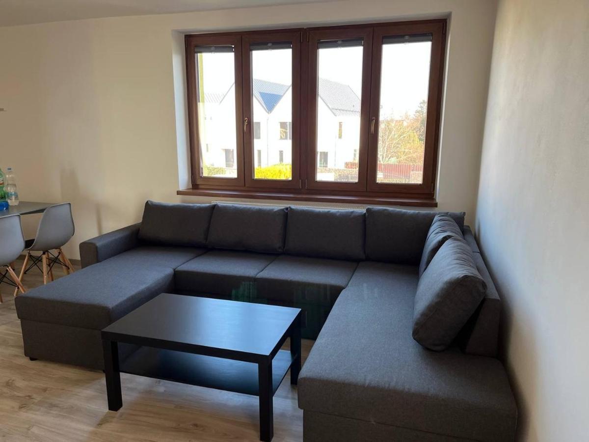 Apartment Golden Prague 78 Vestec  Eksteriør billede