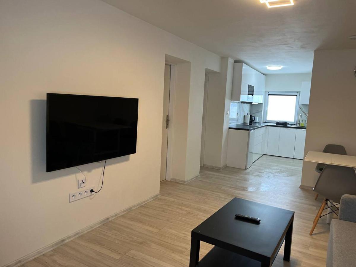 Apartment Golden Prague 78 Vestec  Eksteriør billede