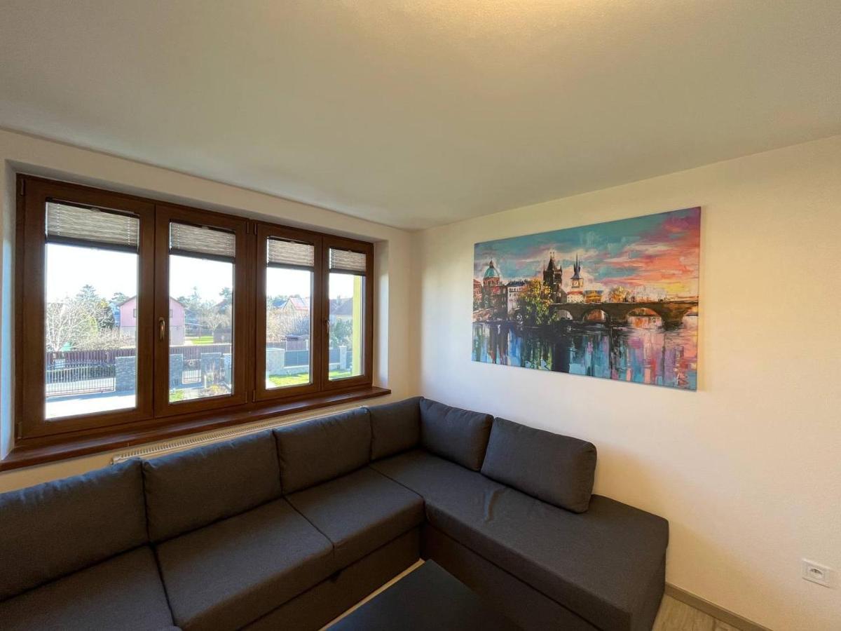 Apartment Golden Prague 78 Vestec  Eksteriør billede