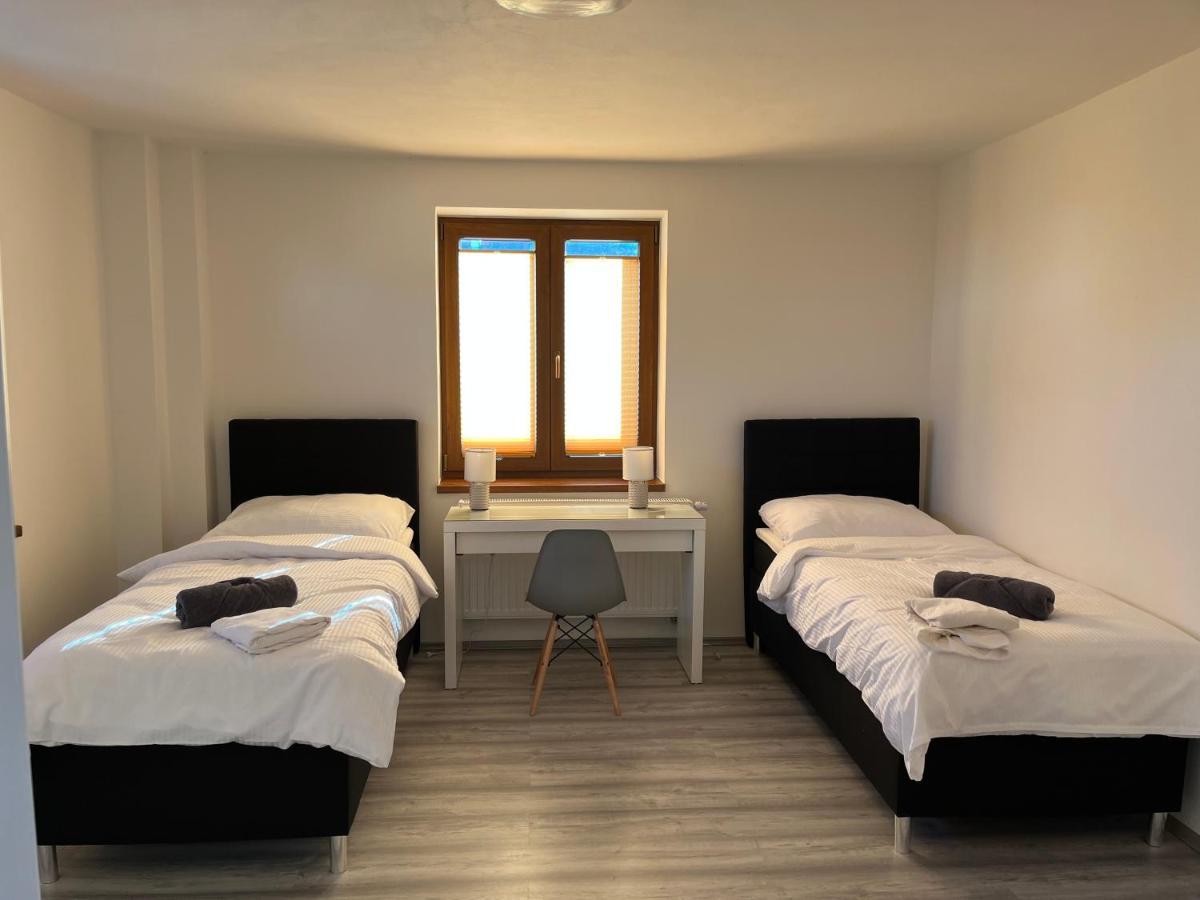 Apartment Golden Prague 78 Vestec  Eksteriør billede