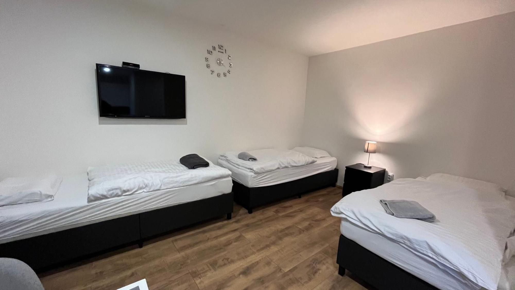 Apartment Golden Prague 78 Vestec  Eksteriør billede